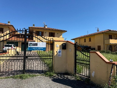 Foto Villa bifamiliare a San Giuliano Terme Le Maggiola, Gello di 180 m²