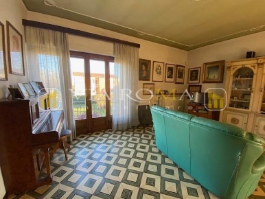 Foto Villa unifamiliare a Lucca San Pietro a Vico - San Cassiano di 280 m²