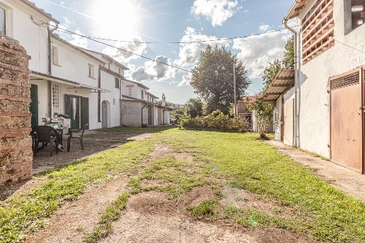 casa indipendente in vendita a Castelfranco di Sotto in zona Orentano