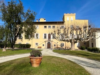 Foto Appartamento a Pontedera Oltrera di 167 m² con 5 locali in vendita