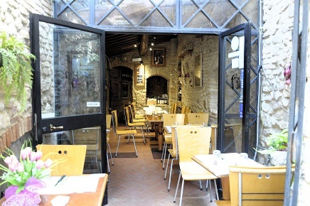Foto Ristorante a San Gimignano Centro di 50 m² con 2 locali in vendita