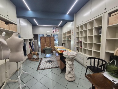 Foto Locale commerciale a Fucecchio Centro di 60 m² con 1 locali in affitto