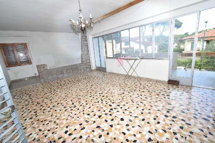 Foto Appartamento a Pisa Tirrenia di 160 m² con 6 locali in vendita