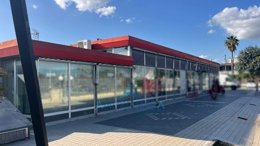 Foto Locale commerciale a Marigliano Centro di 820 m² con 3 locali