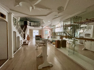 Foto Negozio in Viale Umberto Primo 16, Latina Centro Storico di 218 m²