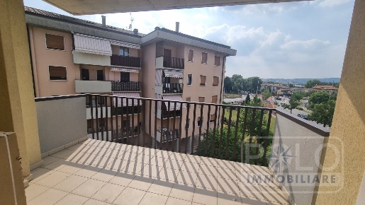Foto Appartamento in Via Monte Tesoro, Verona San Michele Extra di 133 m²