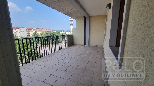 Foto Appartamento in Via Monte Tesoro, Verona San Michele Extra di 122 m²