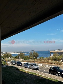 Foto Appartamento in Lungomare IX Maggio, Bari San Girolamo di 75 m²