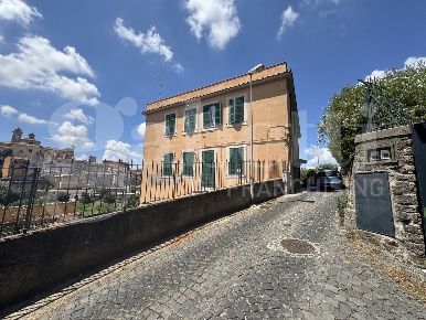 Foto Appartamento in Via VASCARELLE 7, Marino Semicentro di 95 m²