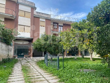 Foto Appartamento in Via Santa Martella 17, Aversa di 200 m² con 5 locali
