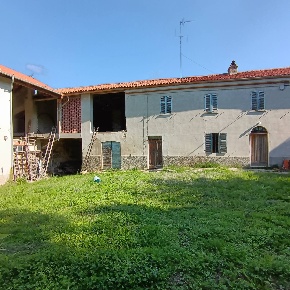 Foto Rustico in cascina pader, Ottiglio di 204 m² con 14 locali in vendita