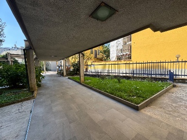 Foto Appartamento in Via Ambrogio Binda, Milano Barona di 109 m² in vendita