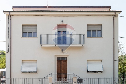 Foto Villa bifamiliare in Via Aretina, Montevarchi Levanella di 128 m²