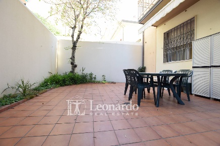 Foto Appartamento in via Gioia, Viareggio Lungomare di 95 m² con 5 locali