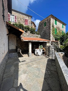 Foto Casa indipendente in Via aquila, Ranzo di 100 m² con 4 locali