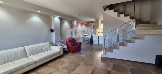 Foto Villa a schiera in via Giovanni Falcone, Vittoria Centro di 190 m²