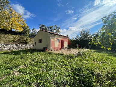 Foto Casa indipendente in C.da Bosco Perrotta San Nicola Manfredi, di 40 m²