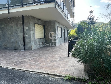 Foto Appartamento in Strada Al Traforo Di Pino, Torino Sassi di 60 m²