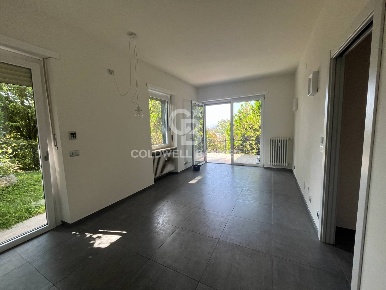 Foto Appartamento in Strada Al Traforo Di Pino, Torino Sassi di 60 m²