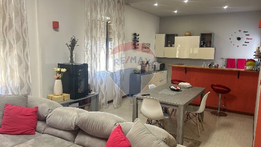 Foto Appartamento in via ploaghe, Sassari Monte Rosello di 92 m² in vendita