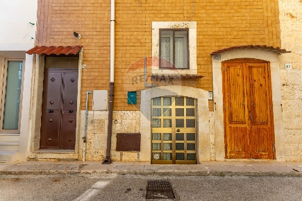 Foto Casa indipendente in Via Marsala, Toritto Centro di 80 m² con 4 locali