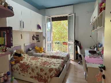 Foto Appartamento in VIA CALABRIA, Bologna di 75 m² con 3 locali in vendita
