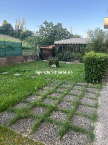 Foto Appartamento a Vallefoglia di 120 m² con 5 locali in vendita