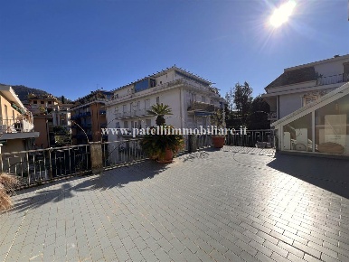 Foto Appartamento in PRIVATA SANGUINETTI, Rapallo di 145 m² con 3 locali