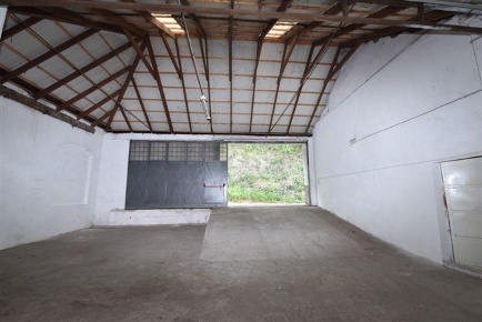 Foto Laboratorio a Triuggio Centro di 440 m² con 3 locali in vendita