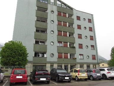 Foto Appartamento a Erba Centro di 75 m² con 3 locali in vendita