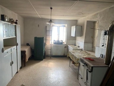 Foto Casa indipendente a Lucca Brancoleria di 85 m² con 5 locali in vendita