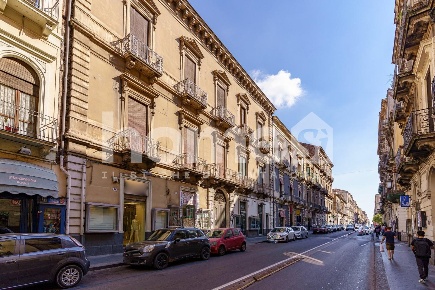 Foto Negozio a Catania XX Settembre - Tribunale di 105 m² con 2 locali
