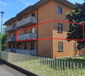 Foto Appartamento in Via Piemonte, Ghisalba Centro di 96 m² con 5 locali