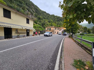 Foto Negozio a Cerreto di Spoleto di 70 m² con 1 locali in affitto