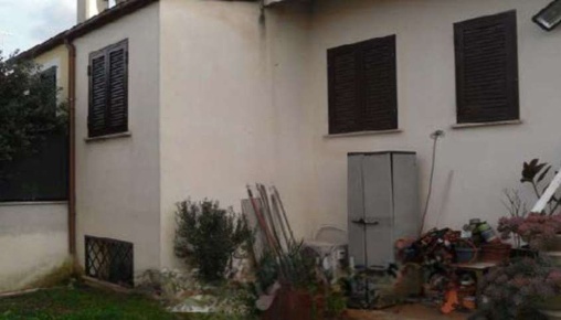 Foto Appartamento in Via Genuri, Roma Rocca Cencia di 82 m² con 3 locali