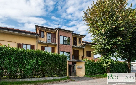 Foto Appartamento in via Kennedy 1, Magnago Centro di 81 m² con 3 locali