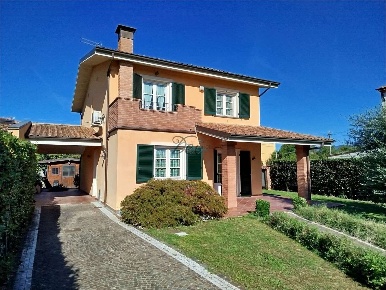 Foto Villa bifamiliare in Via dei coselli, Capannori Lammari - Lunata