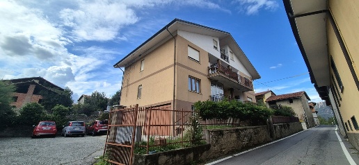 Foto Appartamento in Via Roncaglia 27, Roletto di 90 m² con 3 locali