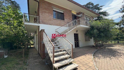 Foto Appartamento a Verucchio Centro di 340 m² con 7 locali in vendita