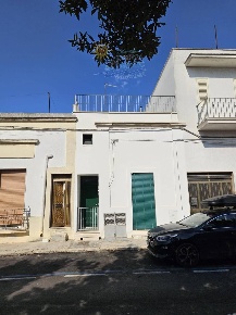Foto Appartamento a Maruggio Centro di 89 m² con 3 locali in vendita