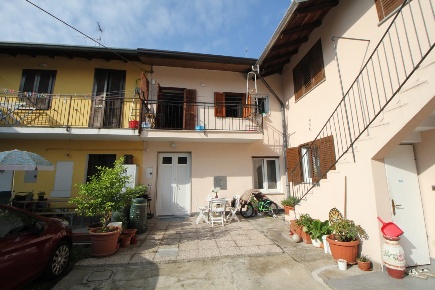 Foto Duplex in Via Giuseppe Garibaldi 8, San Giorgio su Legnano di 123 m²