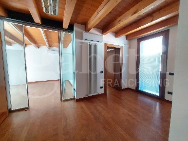 Foto Appartamento in olivi, Treviso Eden - Tribunale di 100 m² con 4 locali