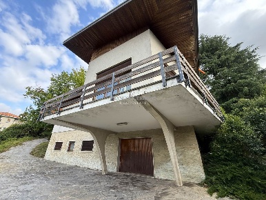 Foto Villa unifamiliare in Via Palestro, Missaglia Centro di 340 m²