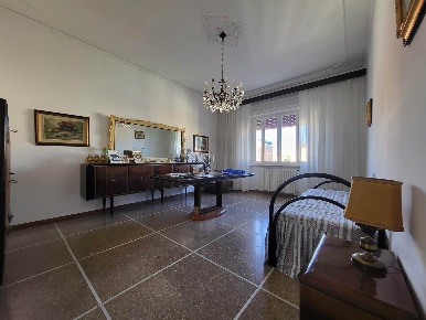 Foto Appartamento a Livorno Sorgenti di 106 m² con 5 locali in vendita