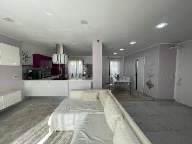 Foto Villa a schiera in Via Arno 5, Monterosi di 235 m² con 8 locali