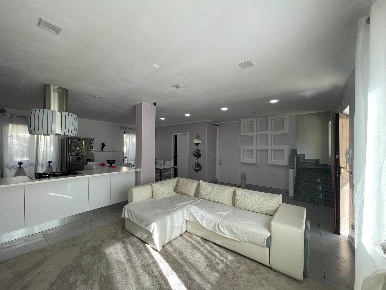 Foto Villa a schiera in Via Arno 5, Monterosi di 235 m² con 8 locali