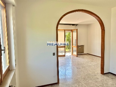 Foto Appartamento in Via Bonfanti, Colzate Centro di 117 m² con 4 locali