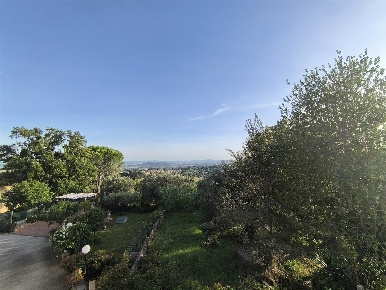 Foto Rustico a Montefiascone Zepponami di 100 m² con 7 locali in vendita