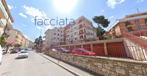 Foto Appartamento in VIA LUCANA  284, Matera Centro di 90 m² con 4 locali
