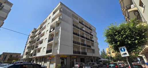 Foto Appartamento in VIALE DEI LECCI, Martina Franca di 170 m² con 4 locali
